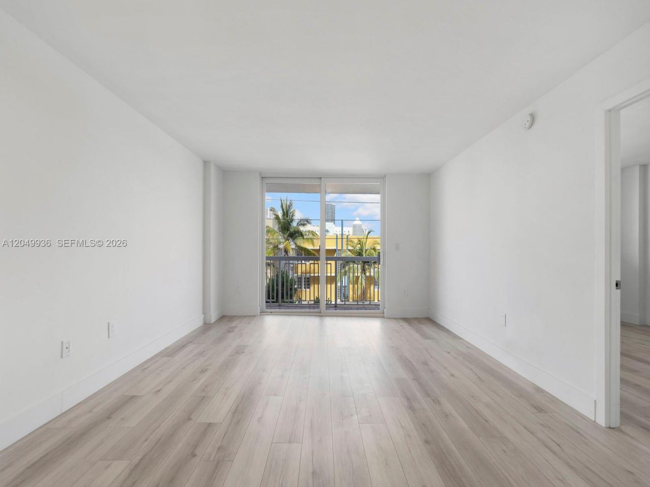 401 Ocean Dr , Unit 403, Miami Beach, FL 33139 Photo