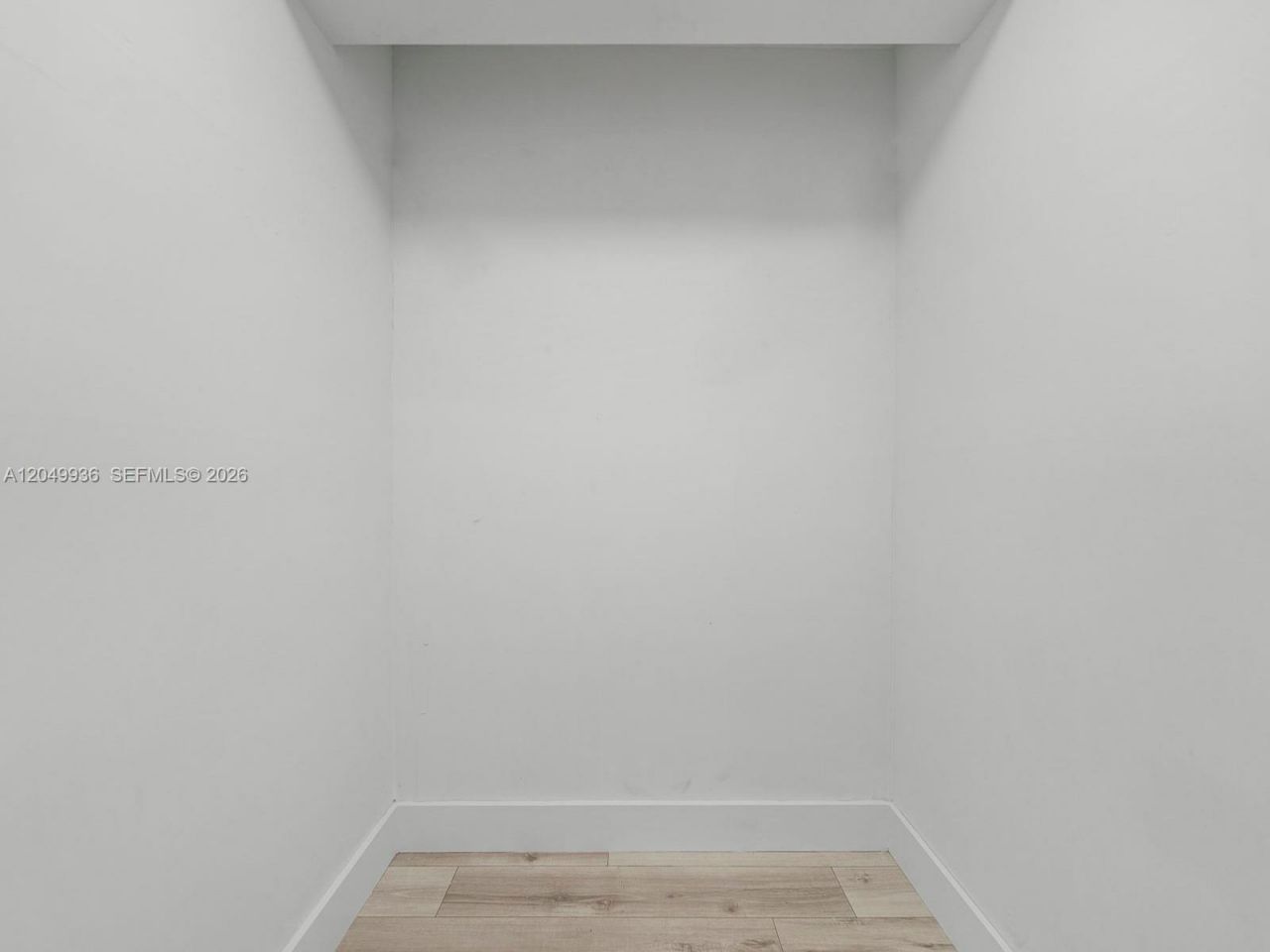 401 Ocean Dr , Unit 403, Miami Beach, FL 33139 Photo