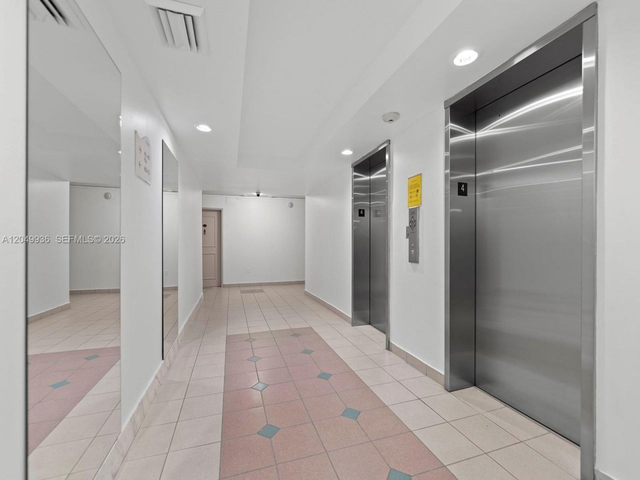 401 Ocean Dr , Unit 403, Miami Beach, FL 33139 Photo