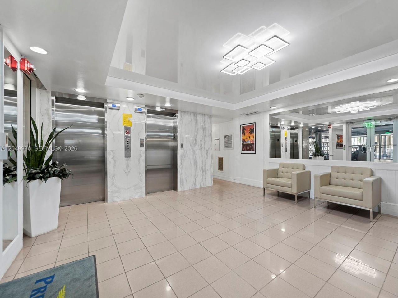 401 Ocean Dr , Unit 403, Miami Beach, FL 33139 Photo