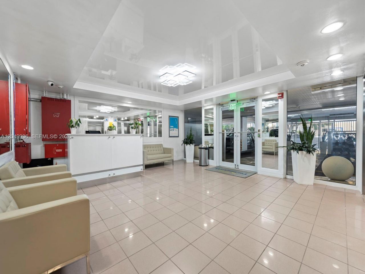 401 Ocean Dr , Unit 403, Miami Beach, FL 33139 Photo
