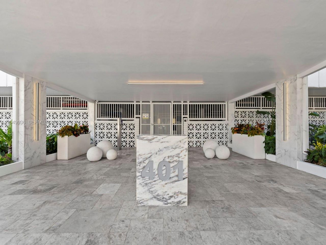 401 Ocean Dr , Unit 403, Miami Beach, FL 33139 Photo
