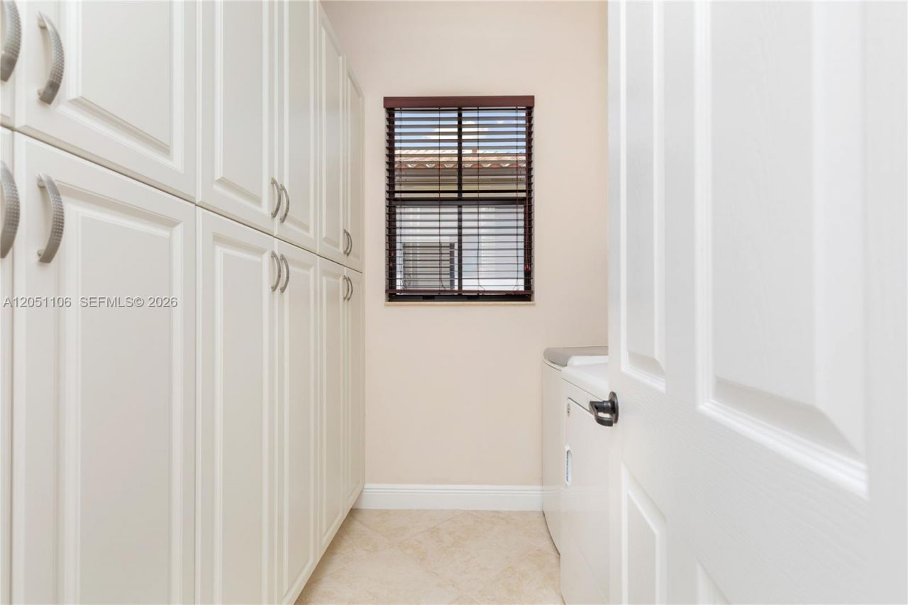 8420 NW 33rd St, Cooper City, FL 33024 Photo