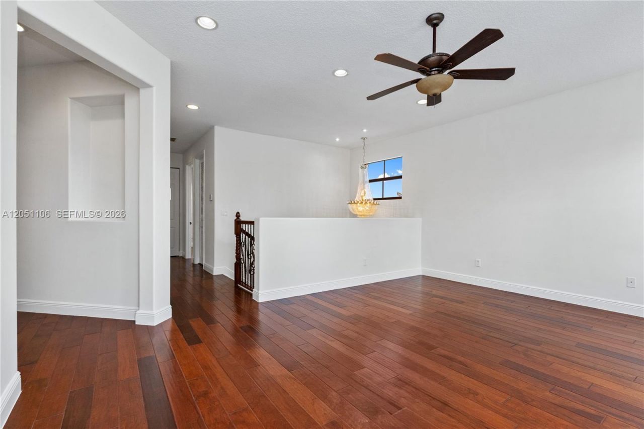 8420 NW 33rd St, Cooper City, FL 33024 Photo
