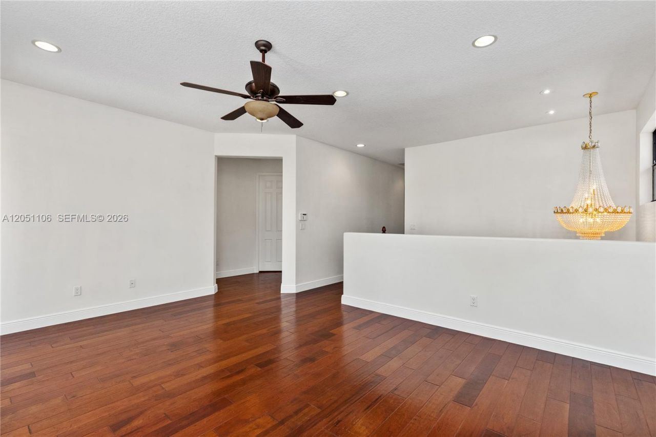 8420 NW 33rd St, Cooper City, FL 33024 Photo