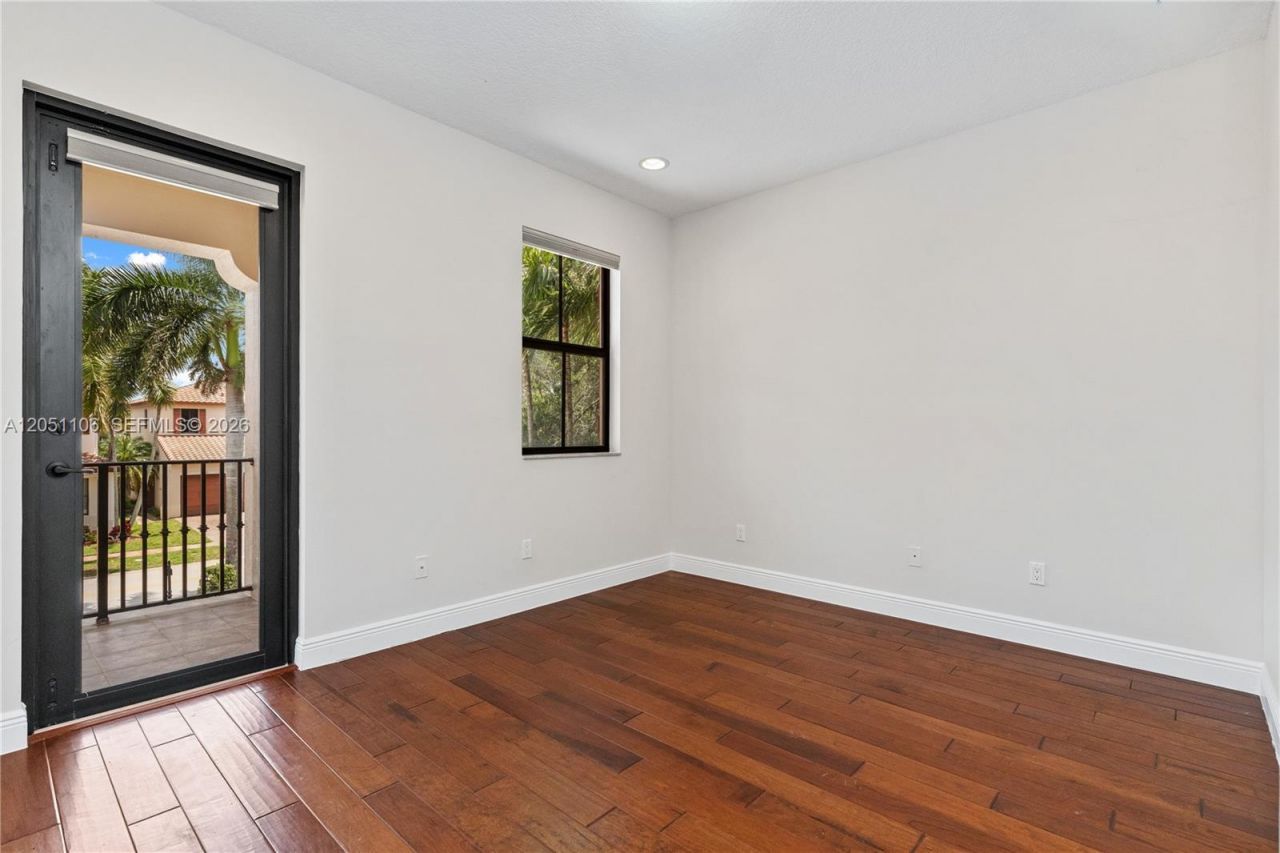 8420 NW 33rd St, Cooper City, FL 33024 Photo