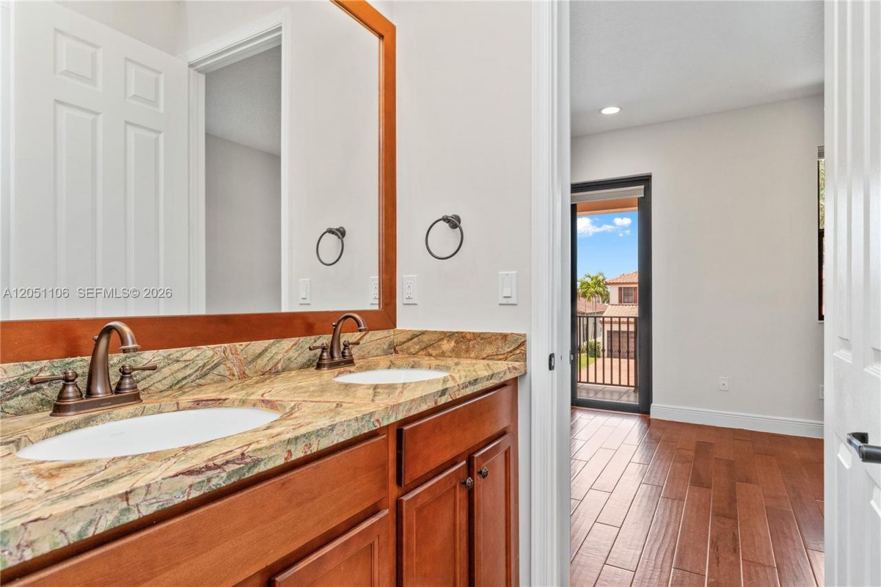 8420 NW 33rd St, Cooper City, FL 33024 Photo