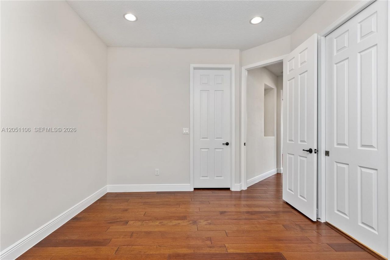 8420 NW 33rd St, Cooper City, FL 33024 Photo