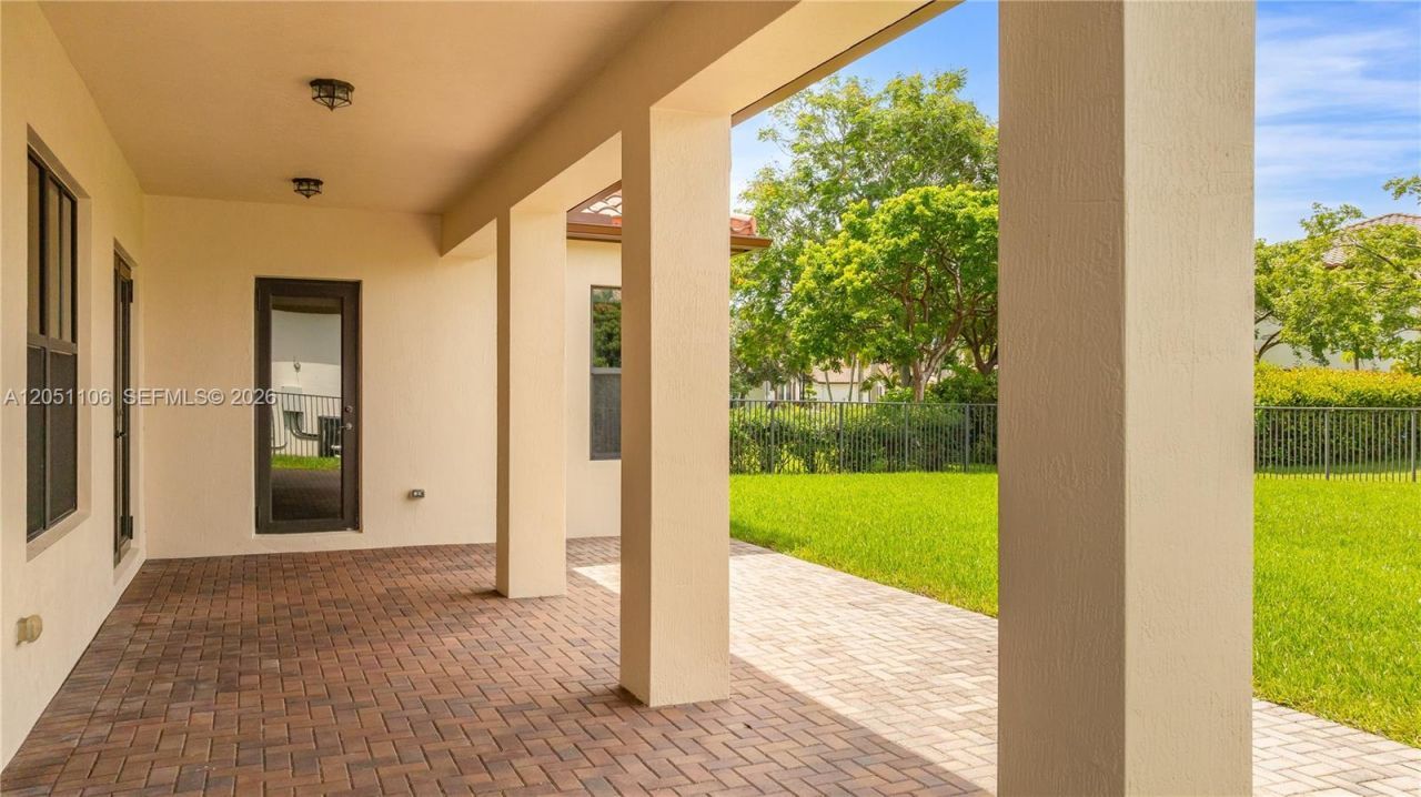 8420 NW 33rd St, Cooper City, FL 33024 Photo