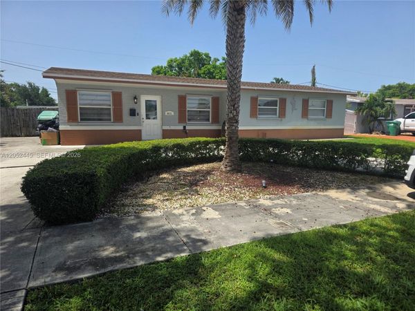 8035 NW 185th St , Unit 8035, Hialeah, FL 33015