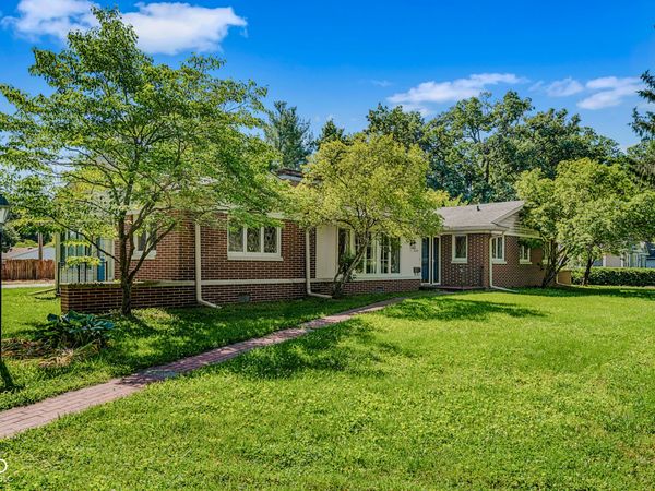 3233 Woodland Parkway, Columbus, IN 47203