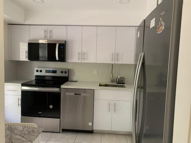 2850 N Palm Aire Drive, Unit 206, Pompano Beach, FL 33069 Photo