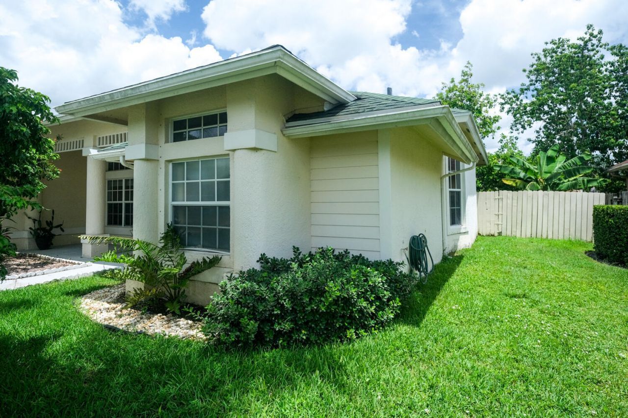 1814 Wisteria Street, Wellington, FL 33414 Photo