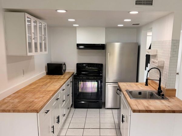 9825 NW 37th Street, Unit 5F, Sunrise, FL 33351