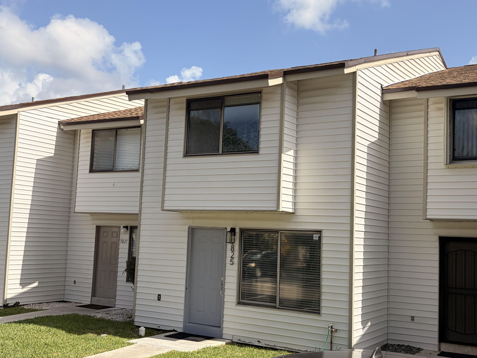 9825 NW 37th Street, Sunrise, FL 33351 Photo