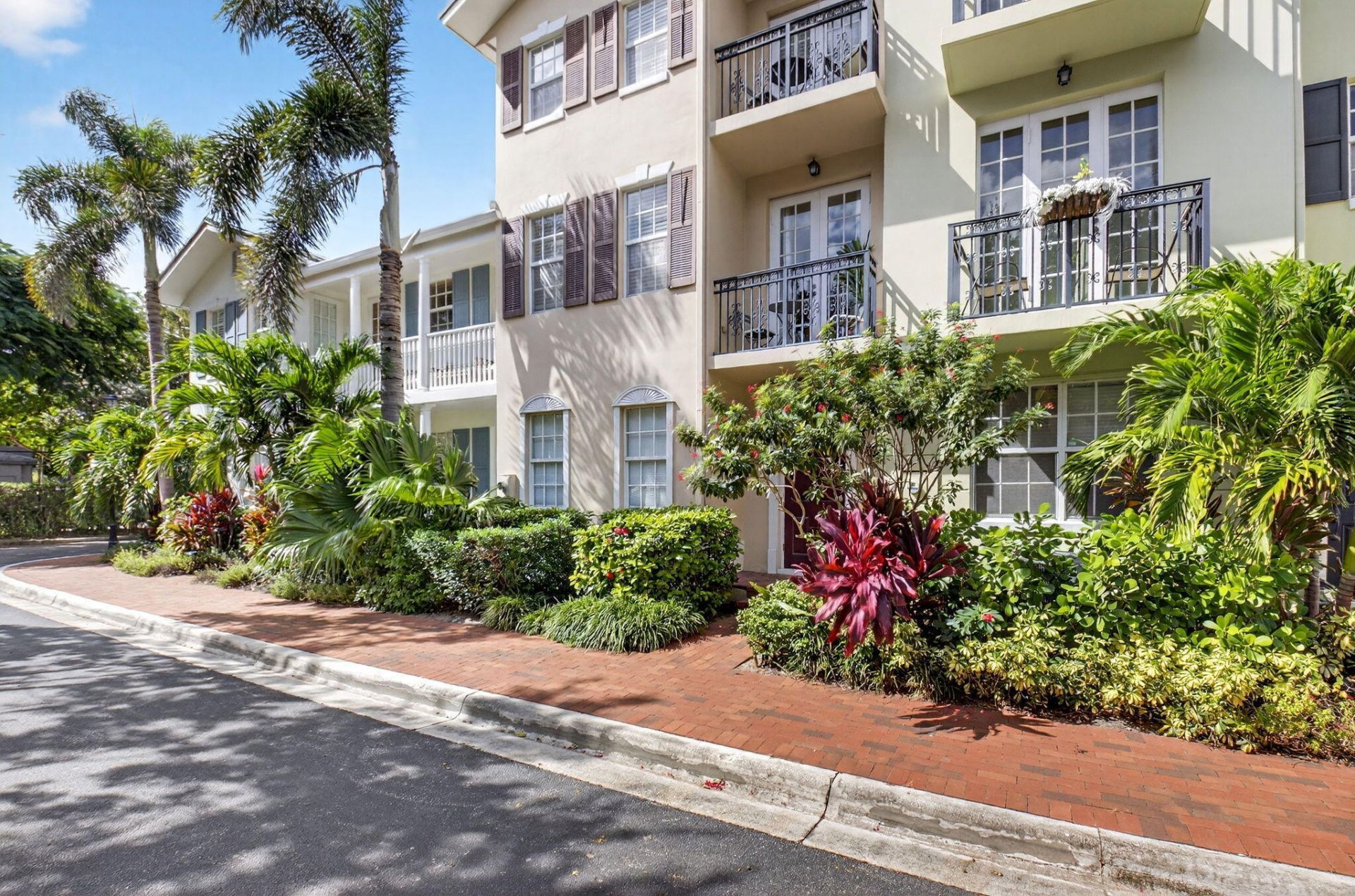 1054 E Heritage Club Circle, Delray Beach, FL 33483 Photo