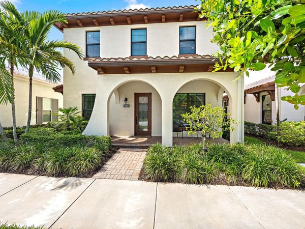 8023 Hobbes Way, Palm Beach Gardens, FL 33418