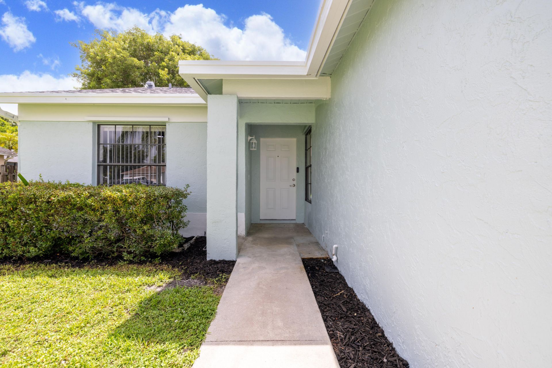 1322 Denlow Lane, Royal Palm Beach, FL 33411 Photo