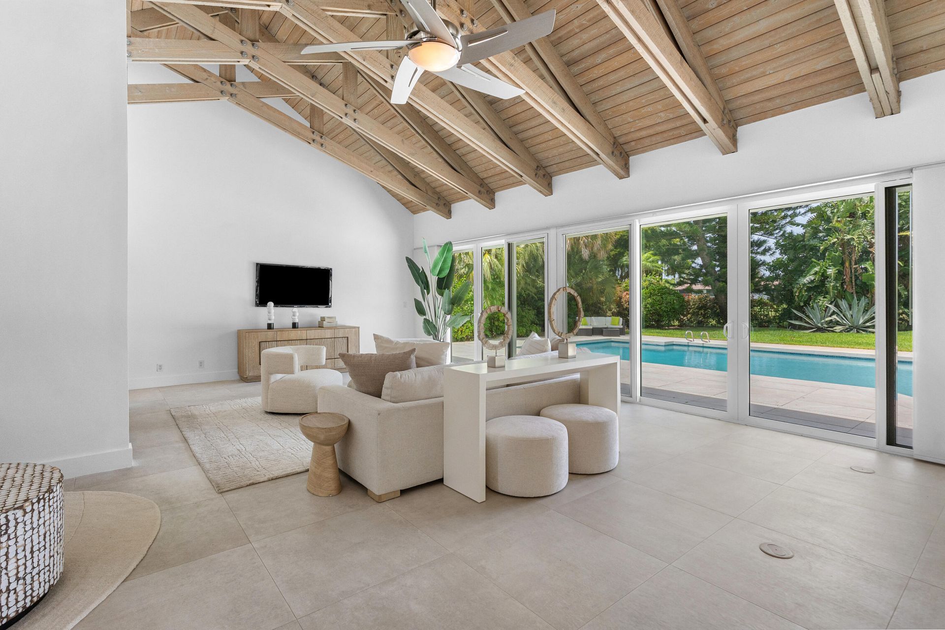 654 Pine Lake Drive, Delray Beach, FL 33445 Photo