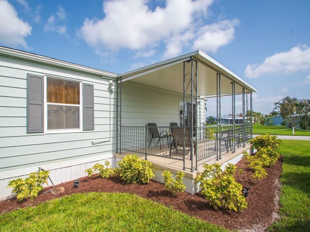 174 NE Emerald Drive, Jensen Beach, FL 34957 Photo