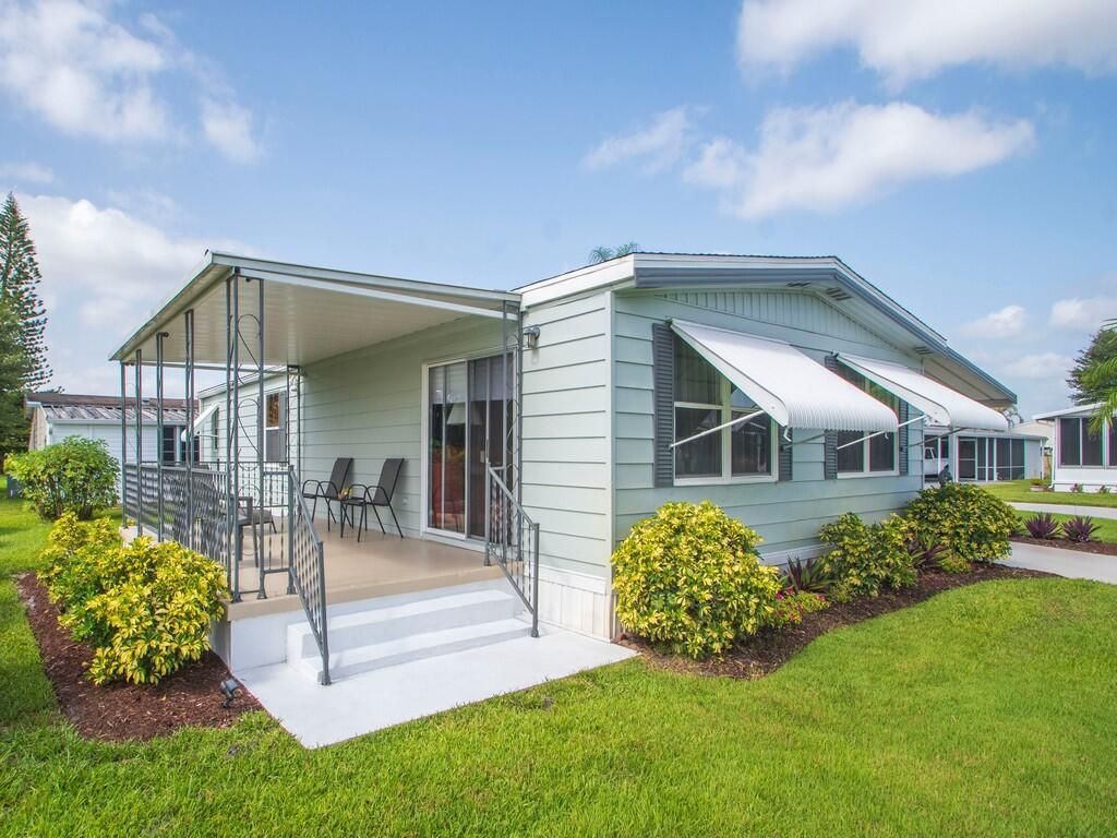 174 NE Emerald Drive, Jensen Beach, FL 34957 Photo