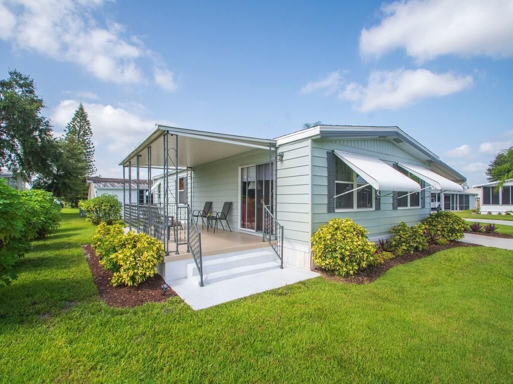 174 NE Emerald Drive, Jensen Beach, FL 34957 Photo