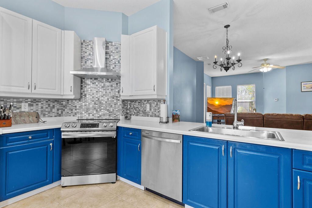 10518 SW Westlawn Boulevard, Port Saint Lucie, FL 34987 Photo
