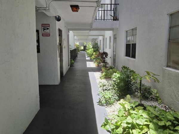 2998 Sunrise Lakes Drive E, Unit 411, Sunrise, FL 33322