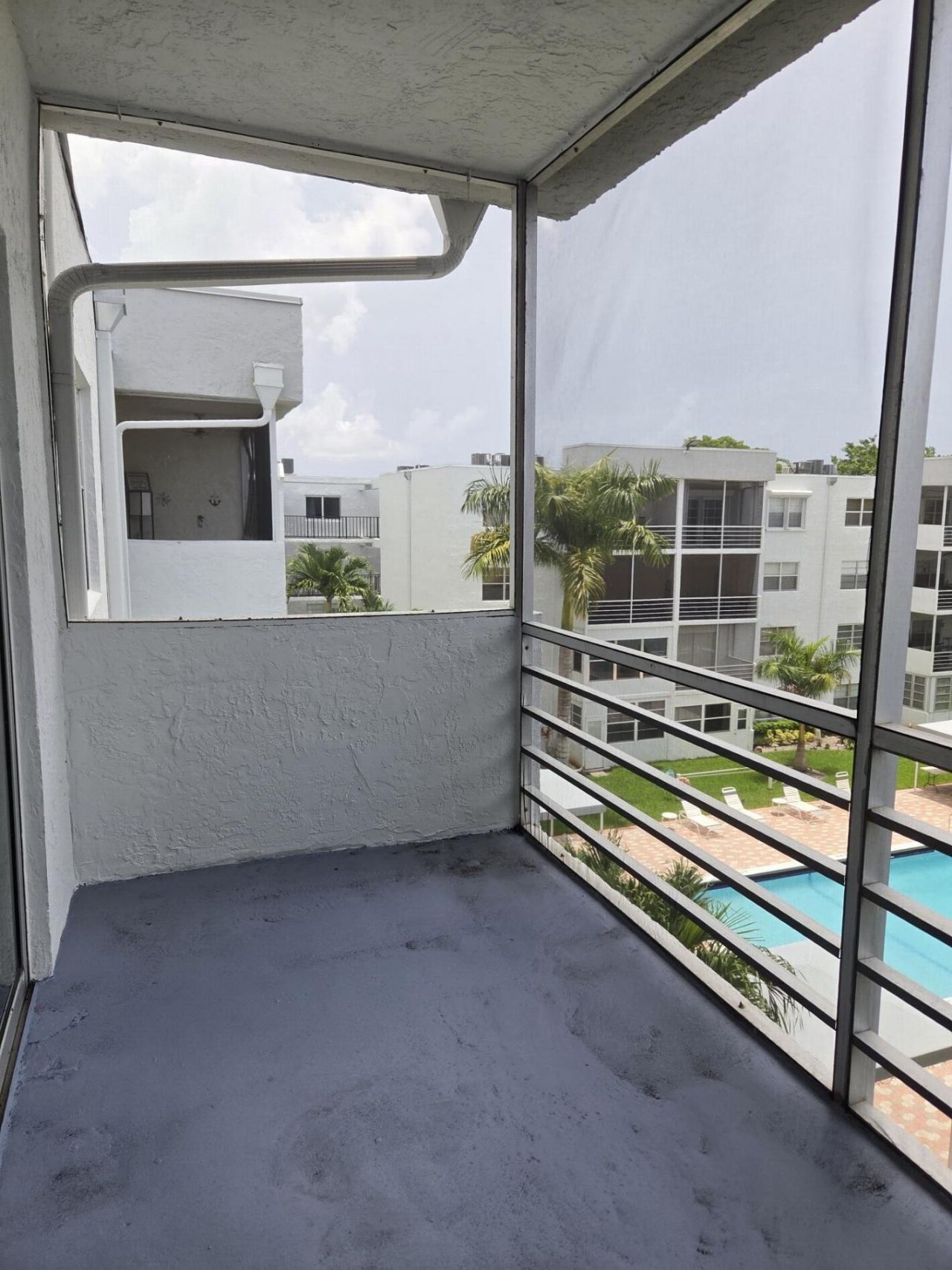2998 Sunrise Lakes Drive E, Unit 411, Sunrise, FL 33322 Photo