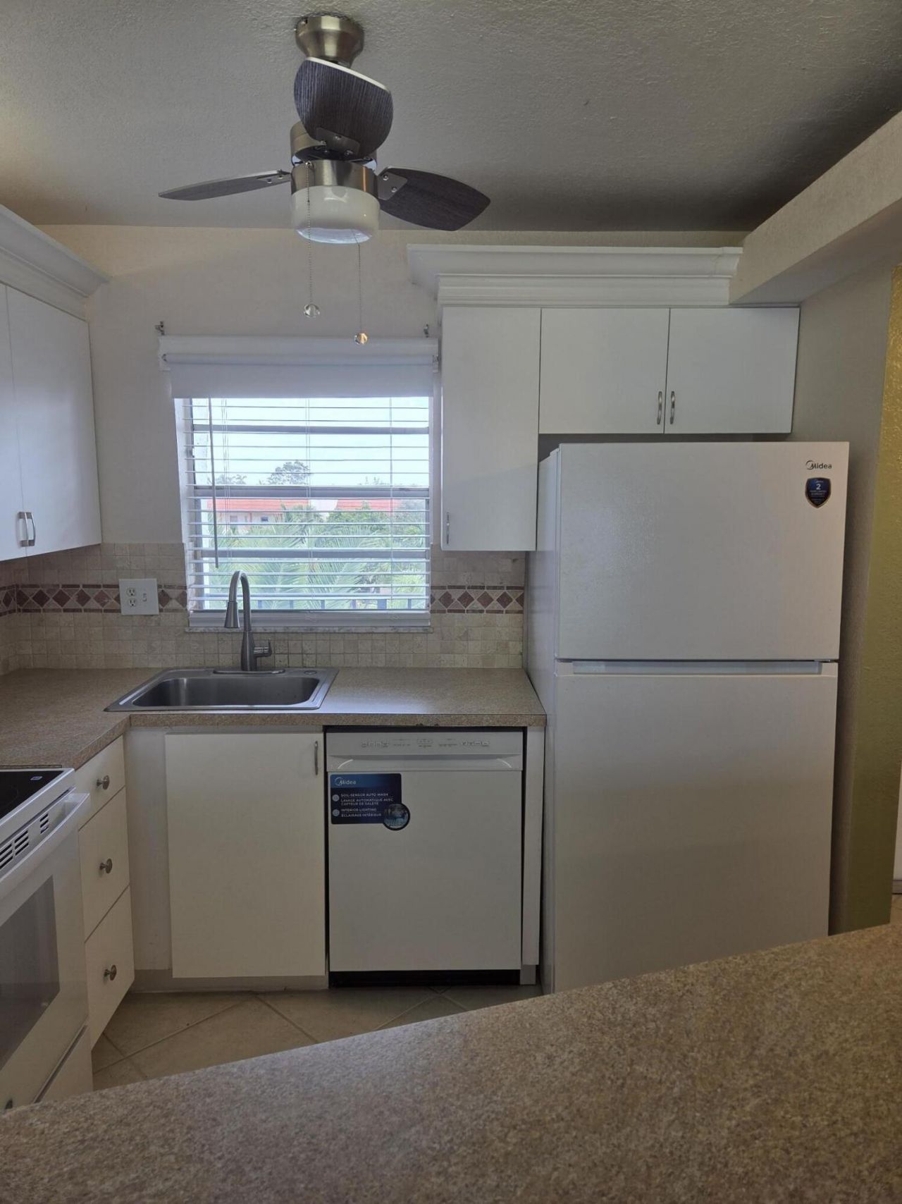 2998 Sunrise Lakes Drive E, Unit 411, Sunrise, FL 33322 Photo