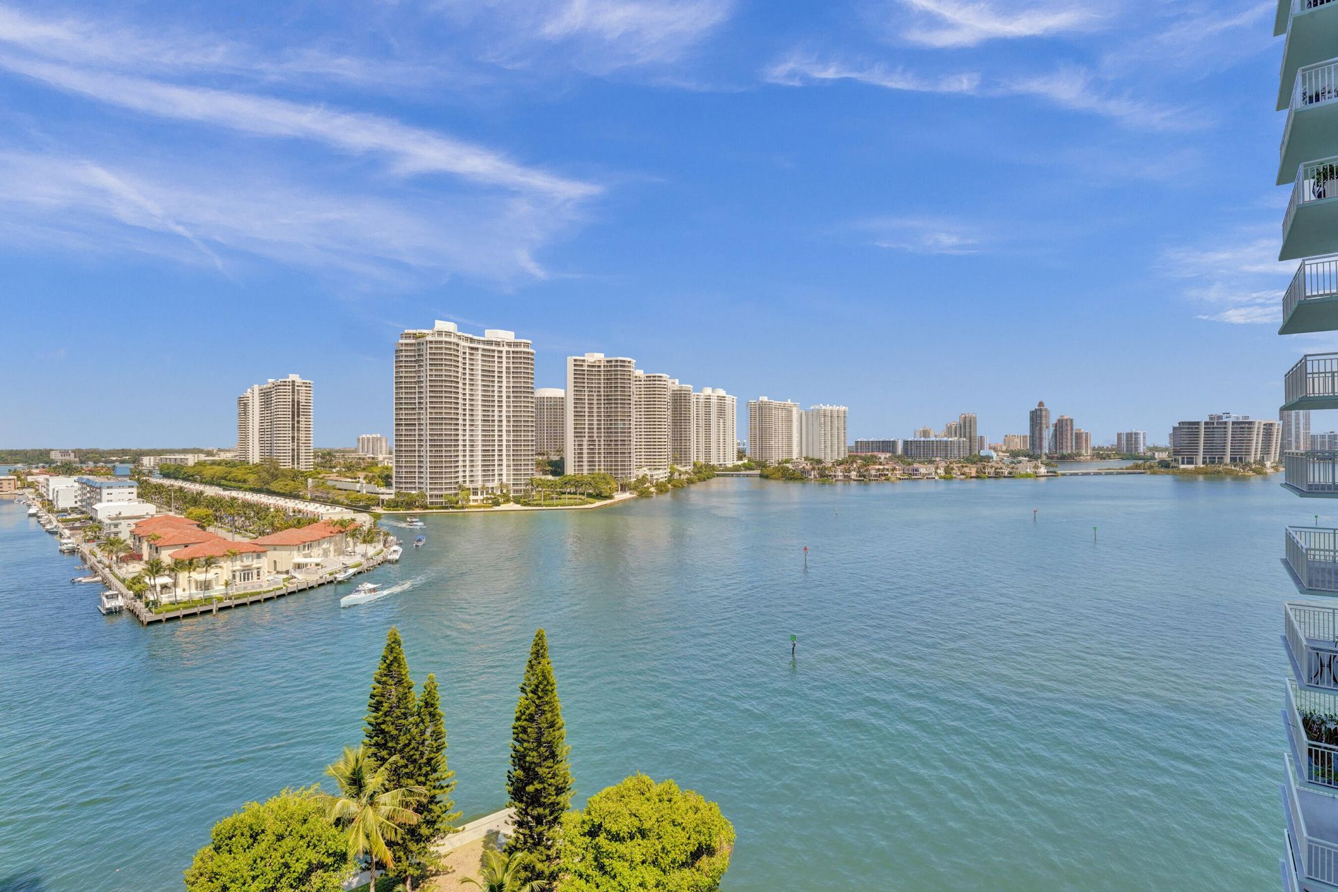 301 174th Street, Unit 1401, Sunny Isles Beach, FL 33160 Photo
