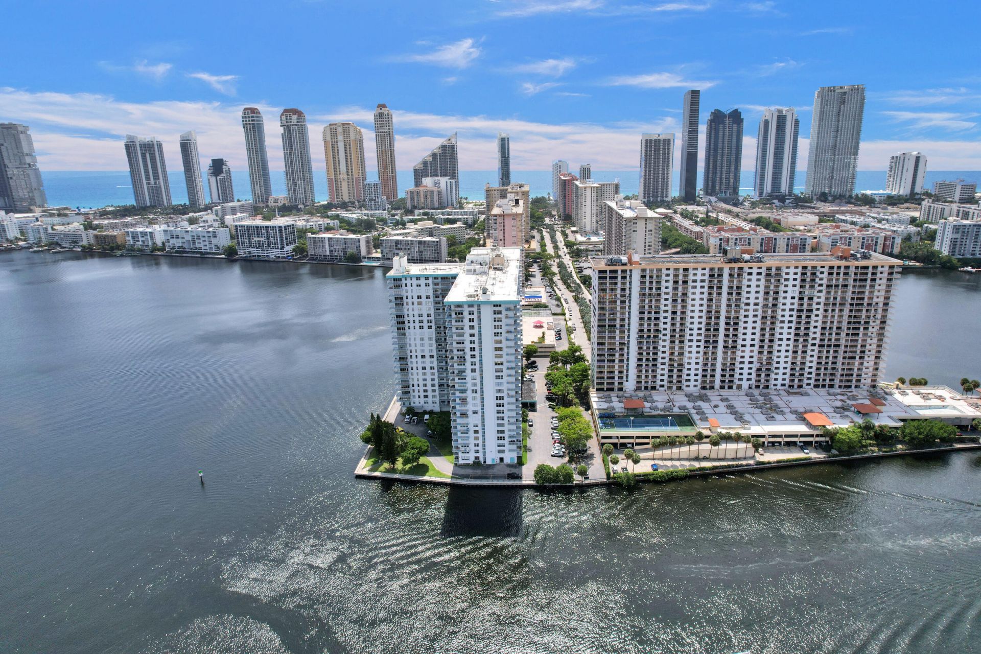 301 174th Street, Unit 1401, Sunny Isles Beach, FL 33160 Photo