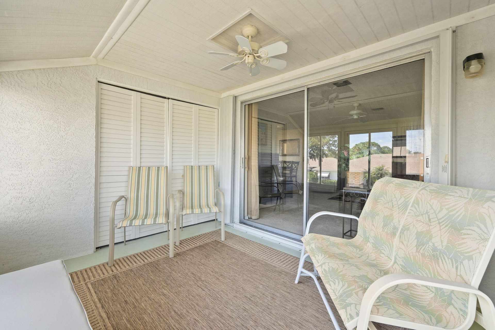533 S Lakes End Drive, Unit D2, Fort Pierce, FL 34982 Photo