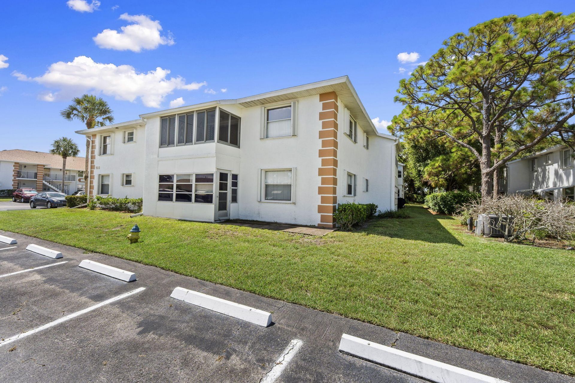 533 S Lakes End Drive, Unit D2, Fort Pierce, FL 34982 Photo