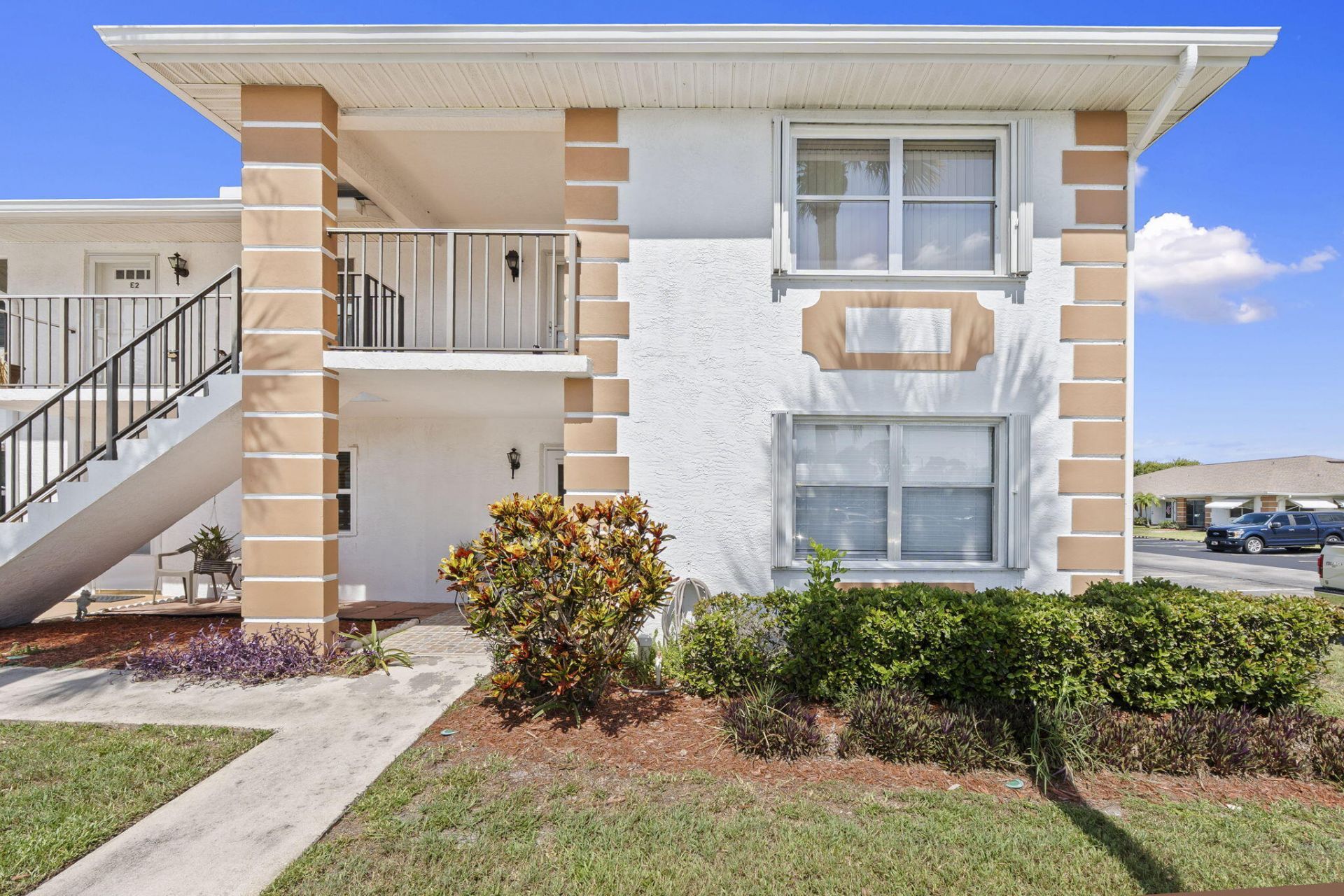 533 S Lakes End Drive, Unit D2, Fort Pierce, FL 34982 Photo