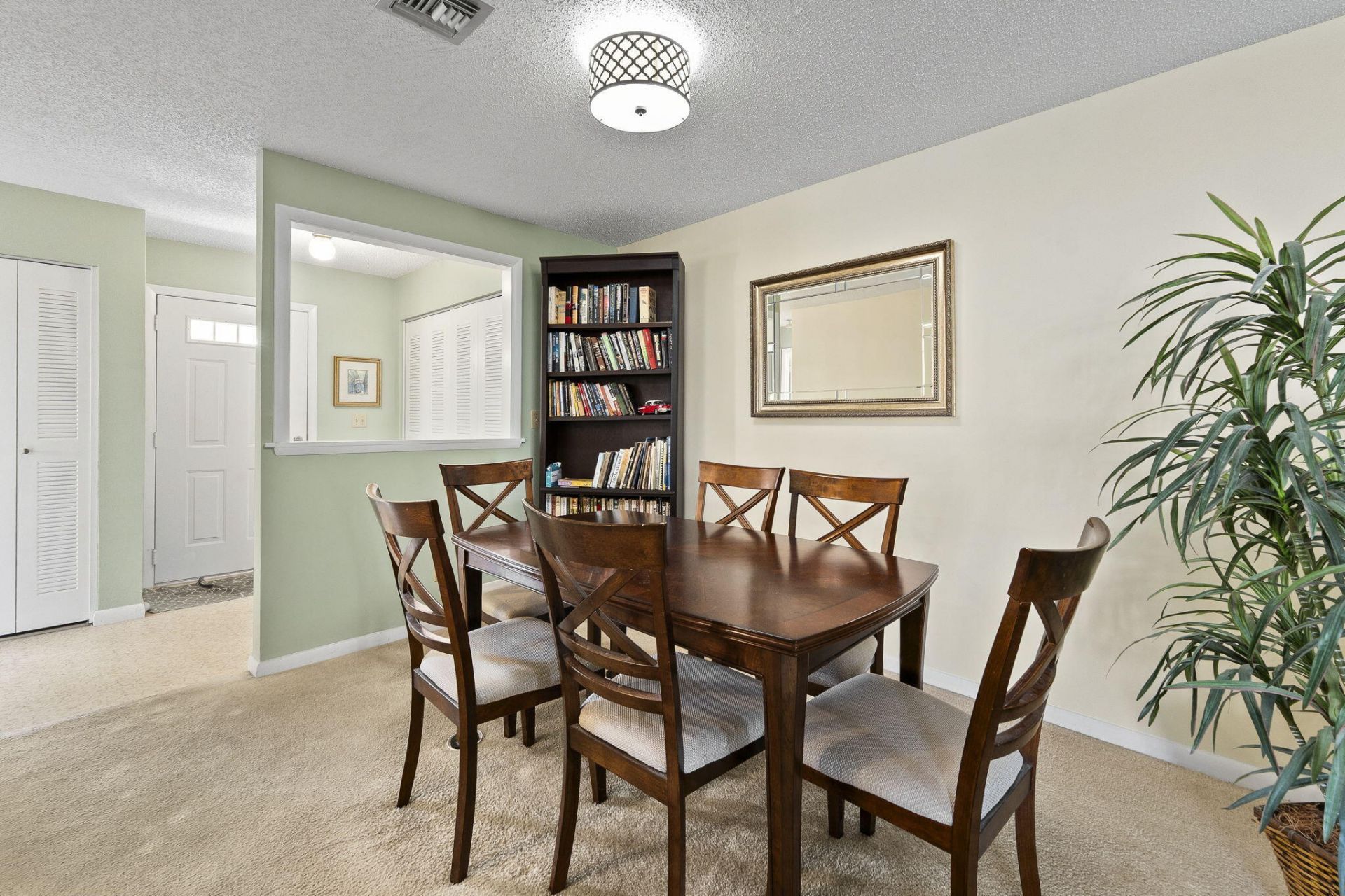 533 S Lakes End Drive, Unit D2, Fort Pierce, FL 34982 Photo