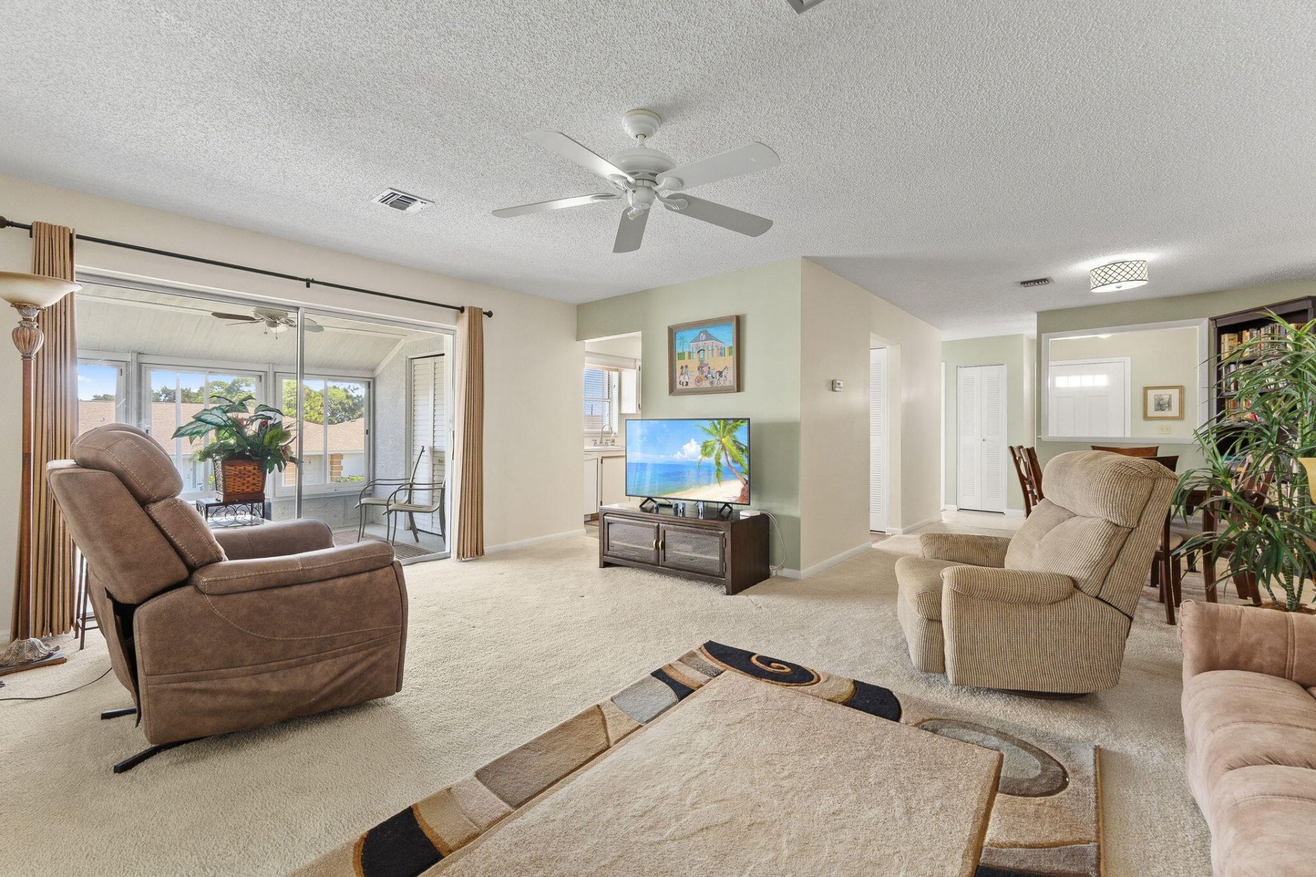 533 S Lakes End Drive, Unit D2, Fort Pierce, FL 34982 Photo