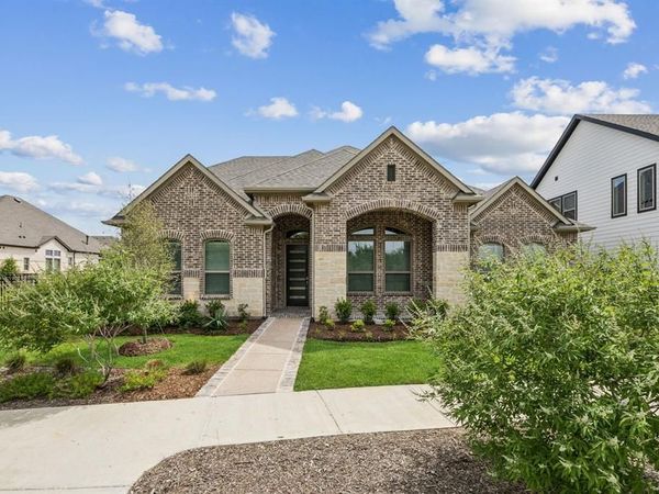 1004 Pearl Crescent Place, Crowley, TX 76036