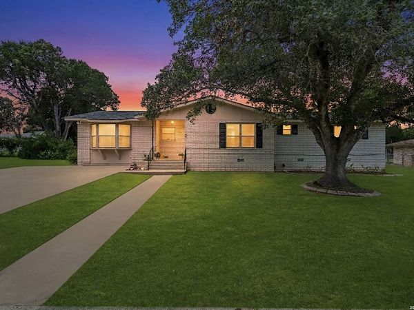 21 Ohio, New Braunfels, TX 78130