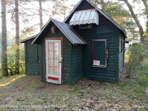 605 W Park Drive, Lake, MI 48632