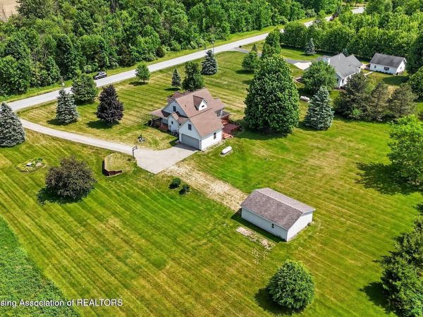 17120 Stuart Road, Chesaning, MI 48616