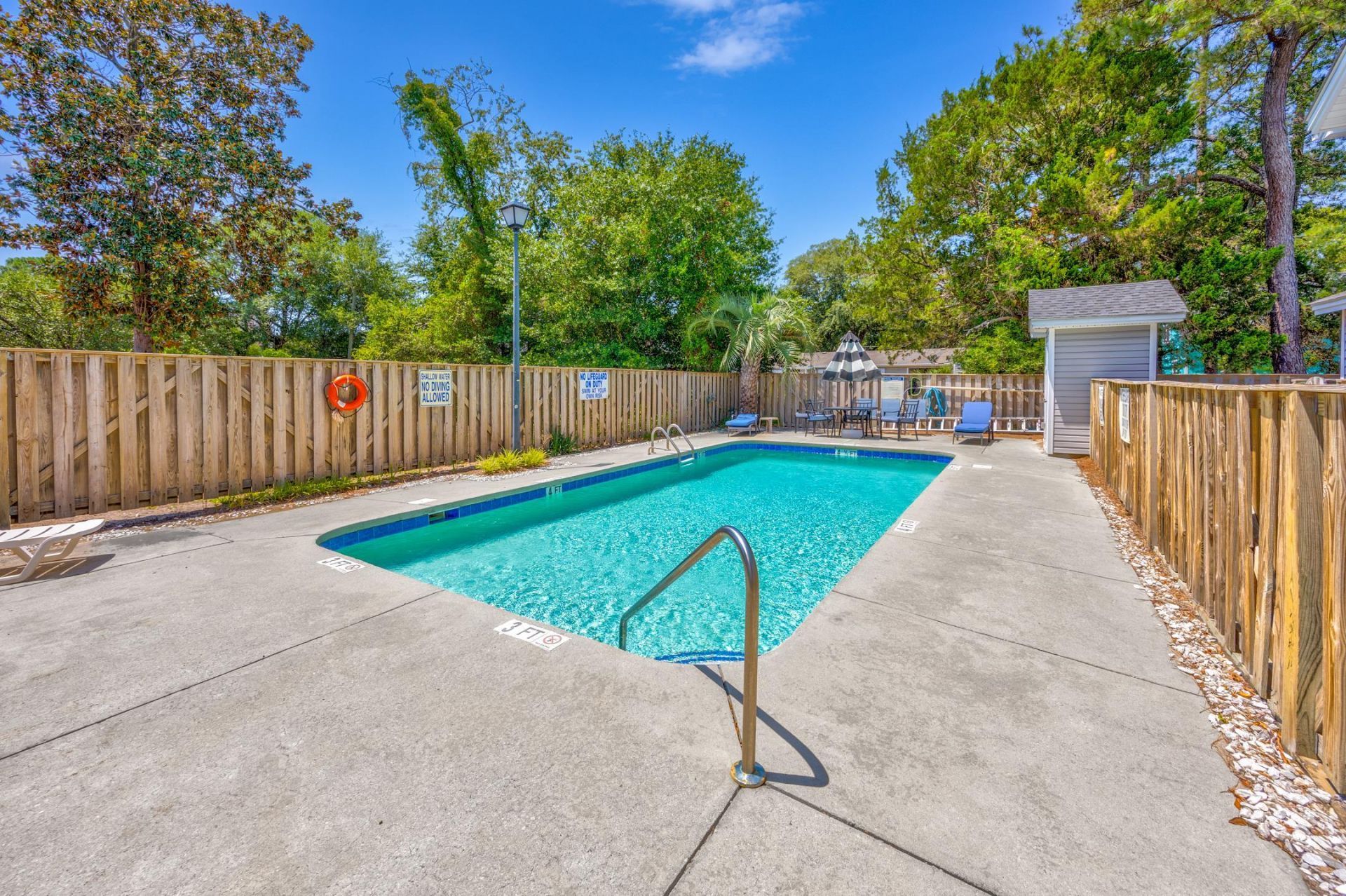 2703 Edge Dr. Photo 37