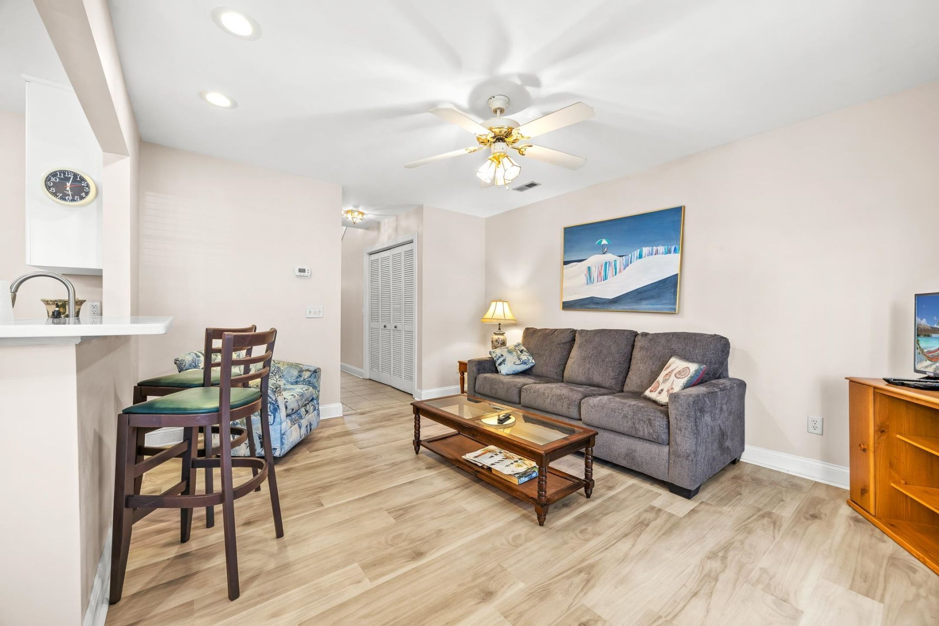 2703 Edge Dr. Photo 6