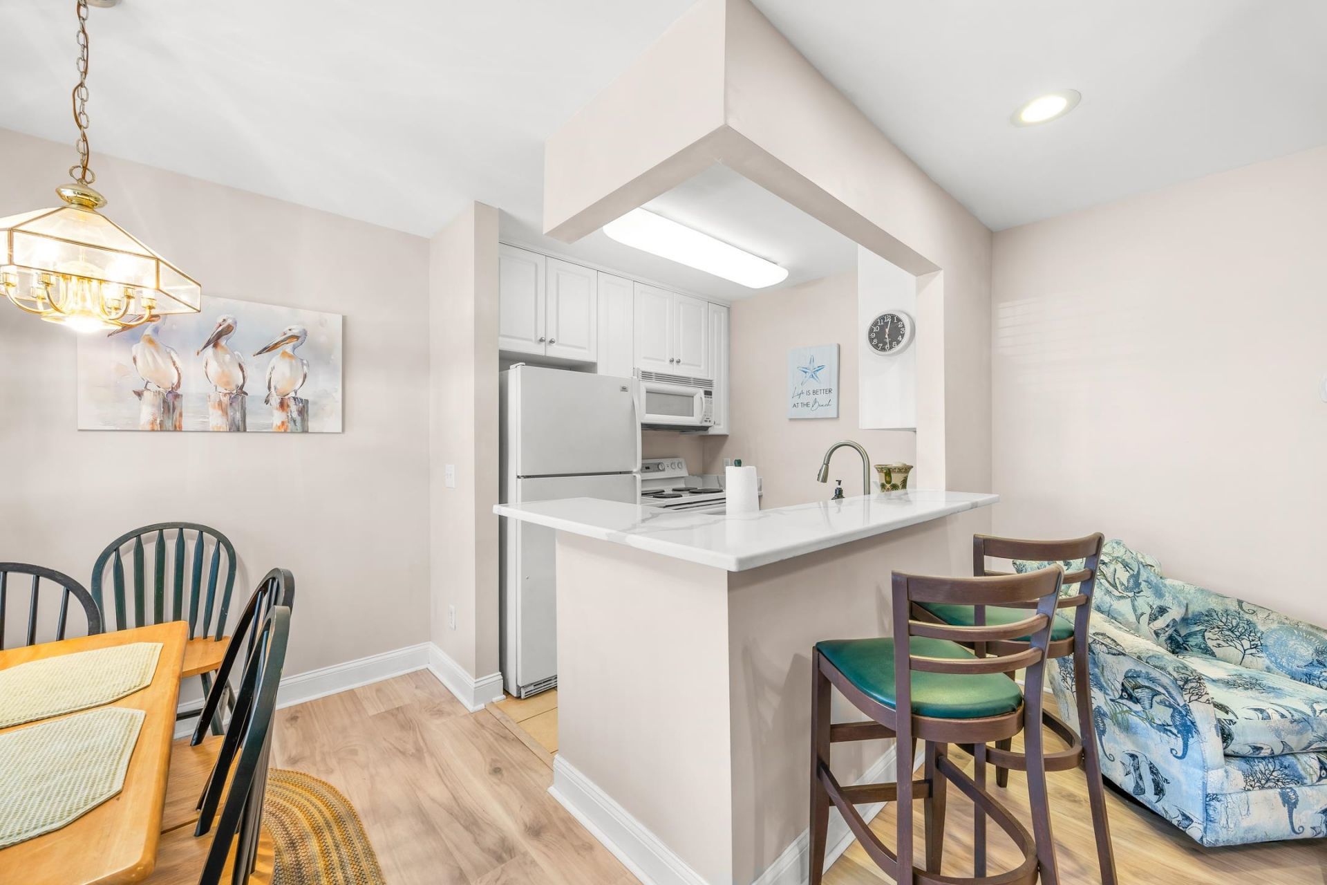 2703 Edge Dr. Photo 9