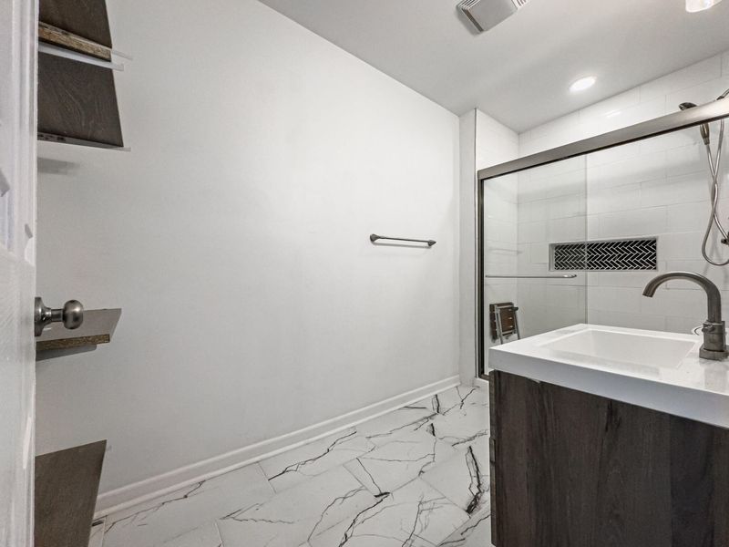 1035 John Street, Covington, KY 41016 Photo 8