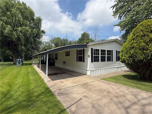 35 Beechwood , Albion, NY 14411