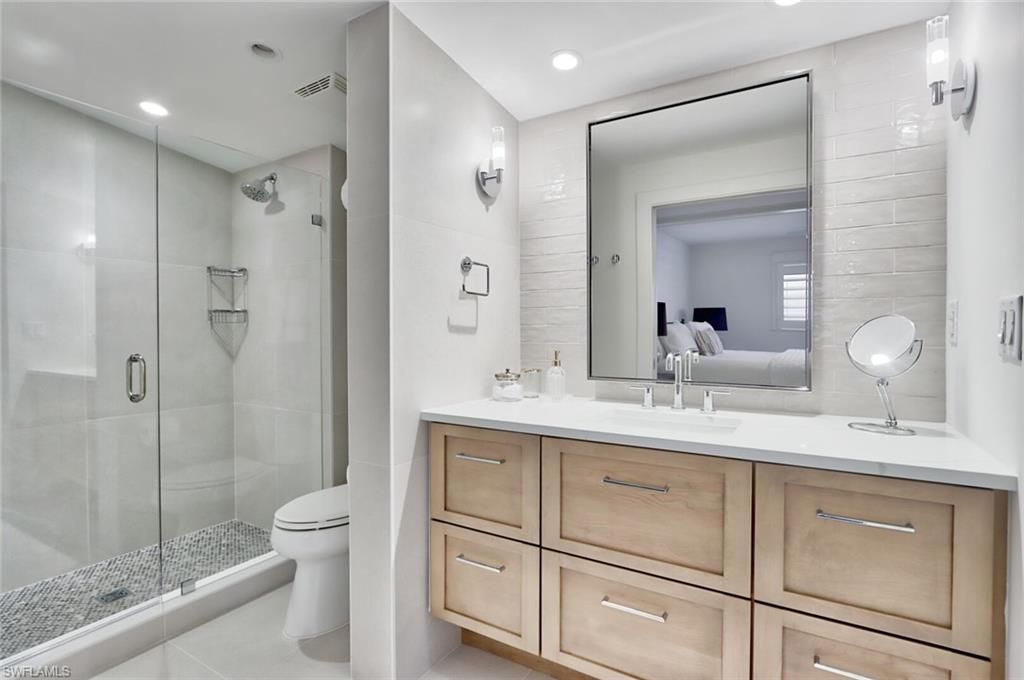222 Harbour Dr , Unit 105, Naples, FL 34103 Photo