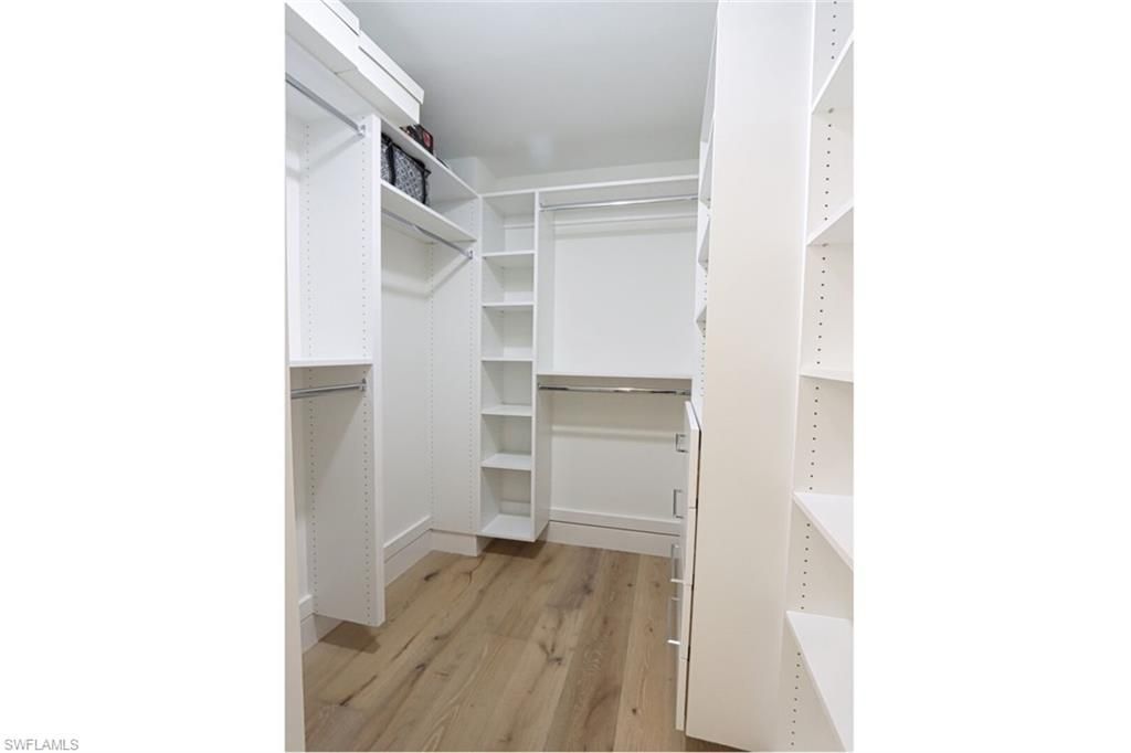 222 Harbour Dr , Unit 105, Naples, FL 34103 Photo