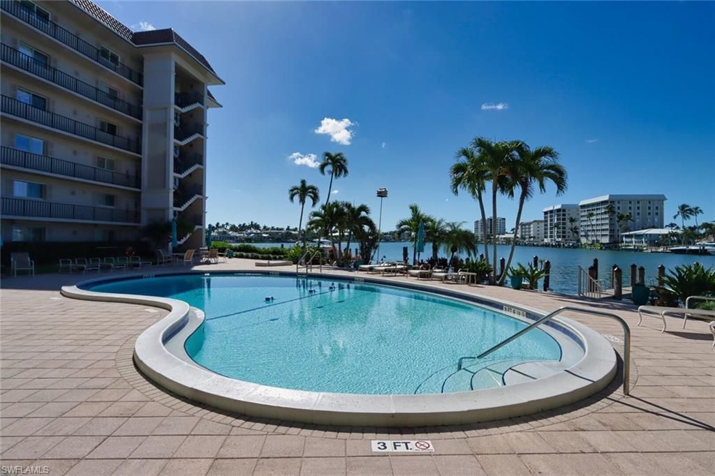 222 Harbour Dr , Unit 105, Naples, FL 34103 Photo