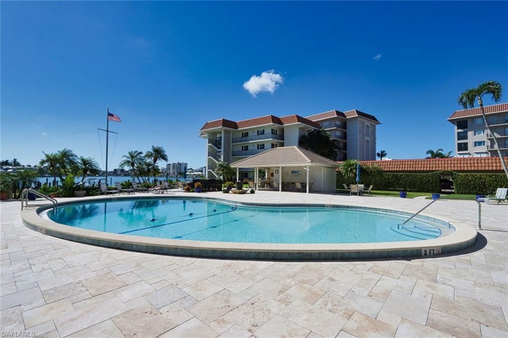222 Harbour Dr , Unit 105, Naples, FL 34103 Photo